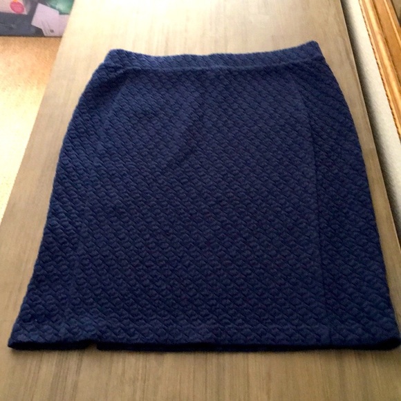 EUC Michael Kors Navy Front Slit Pencil Skirt - Picture 7 of 7